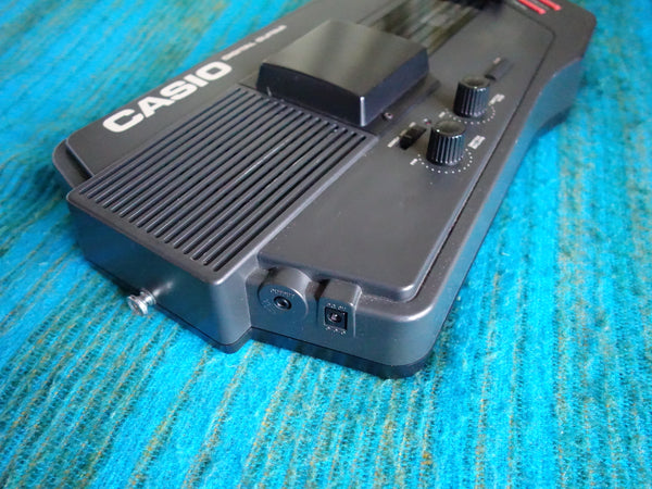 CASIO DG-1 Digital Guitar Synthesizer - Serviced - w/ AC Adapter - H166