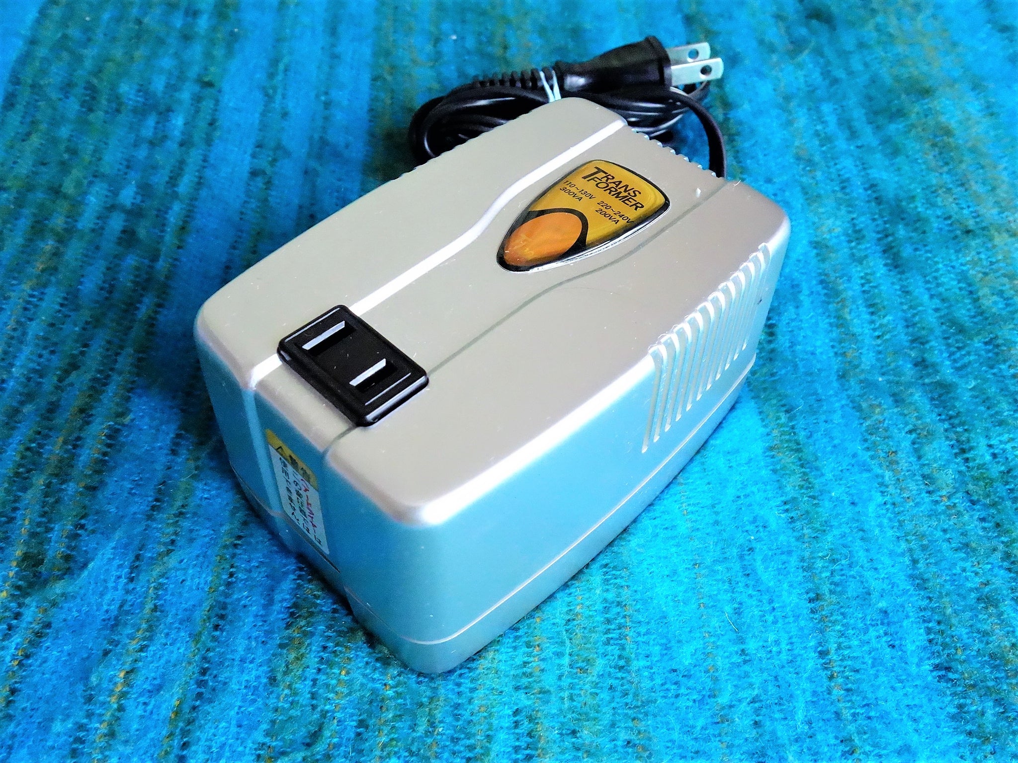 Kashimura TI-200 Step down Transformer 120/230V to100V 300/200w
