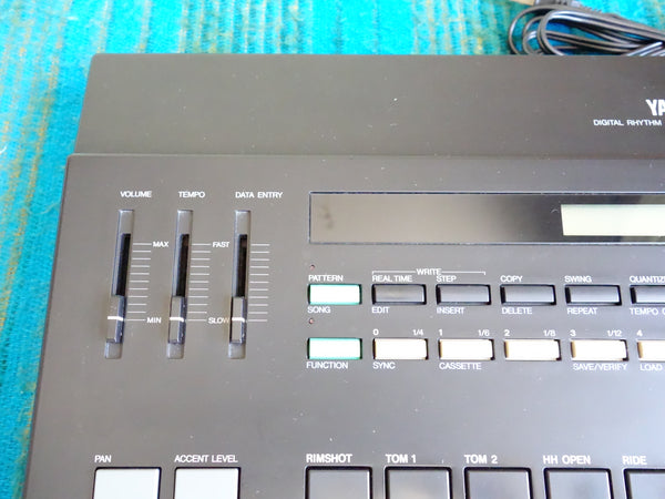 Yamaha RX15 Digital Rhythm Programmer / Drum Machine - I077