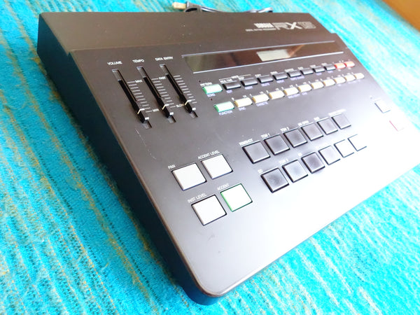 Yamaha RX15 Digital Rhythm Programmer / Drum Machine - I077