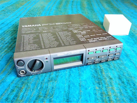 Yamaha FX500 Guitar Simul Effect Processor  w/ AC Adapter - H120