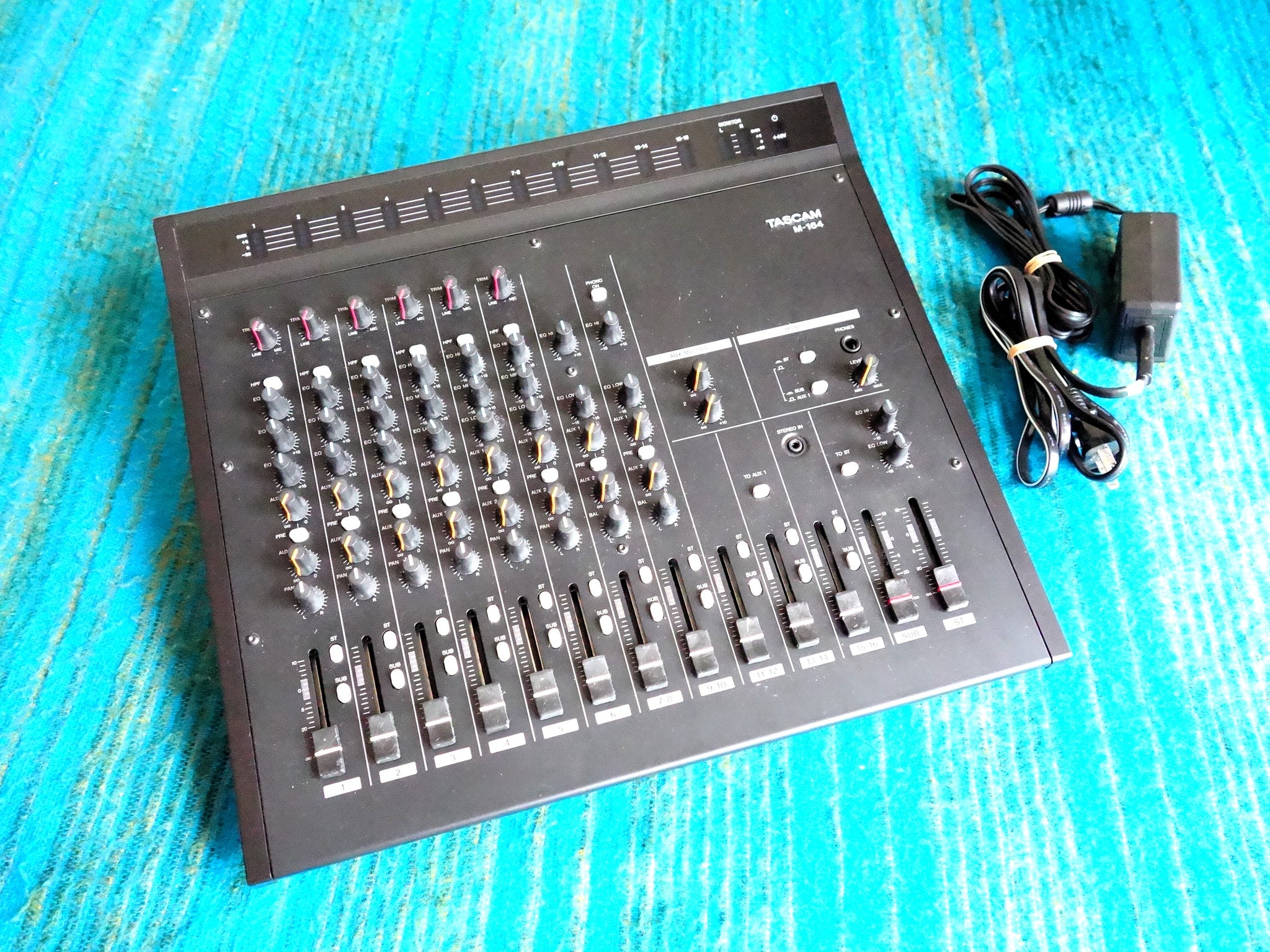 Tascam M-164 16 Channel Mixer - w/ AC Adapter - H137