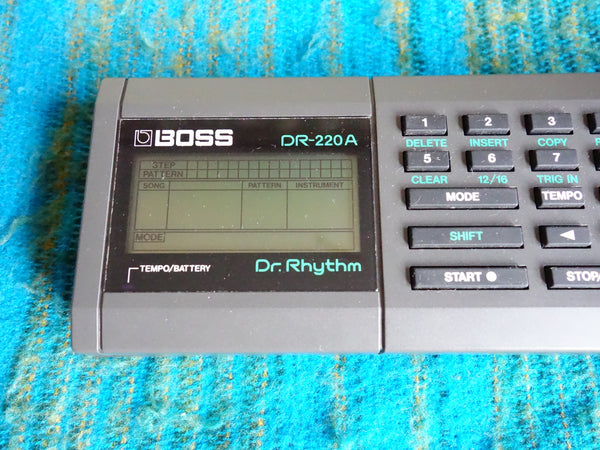 Boss DR-220A Dr. Rhythm Drum Machine w/ Case, Papers, Adapter - I079