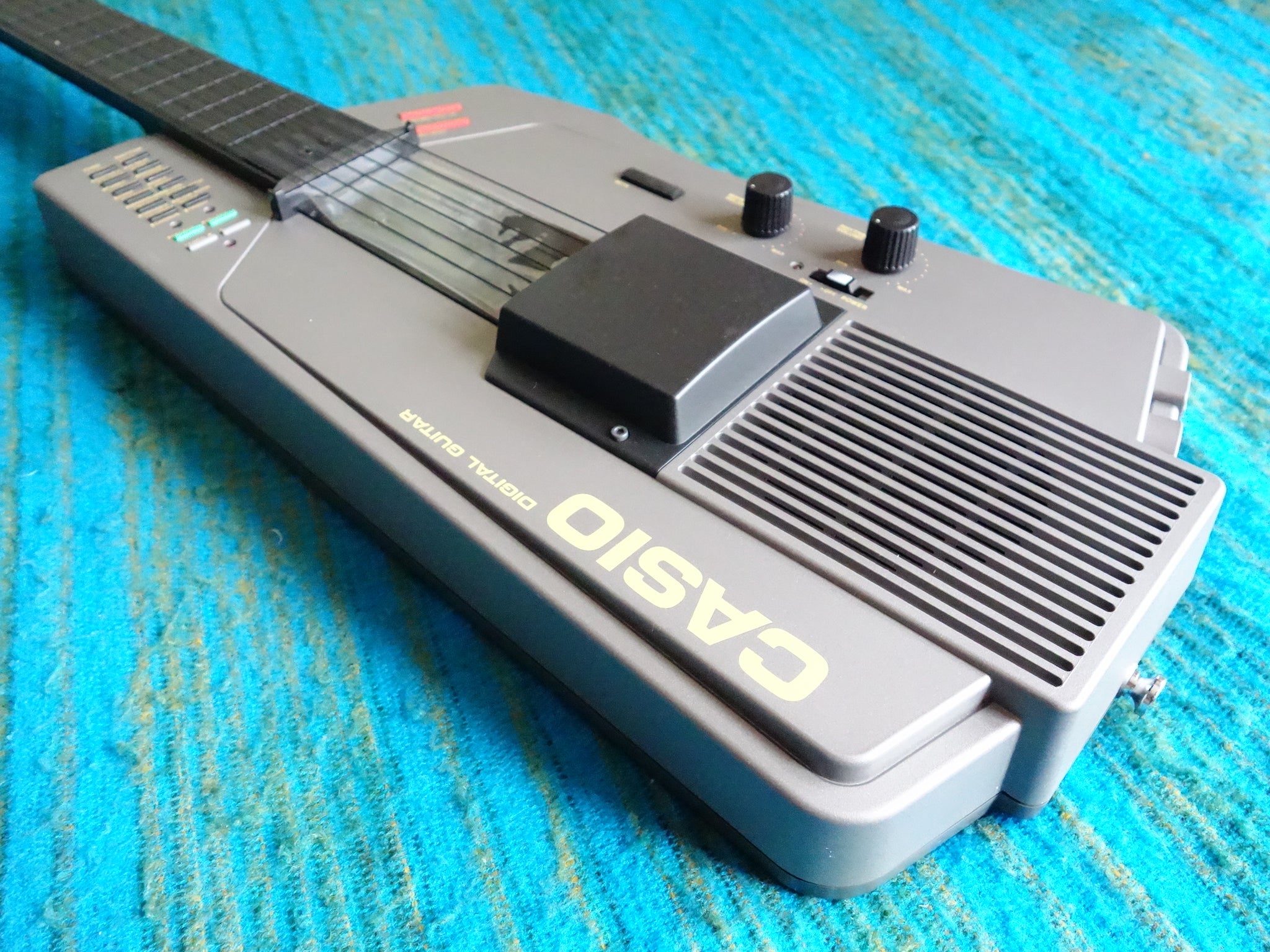 CASIO DG-7 Digital Guitar Synthesizer - Serviced - w/ Original Box