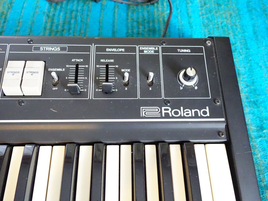 Roland String Synth Roland RS-09 Organ / Strings Synthesizer - w/ Original Flight Case - H ...