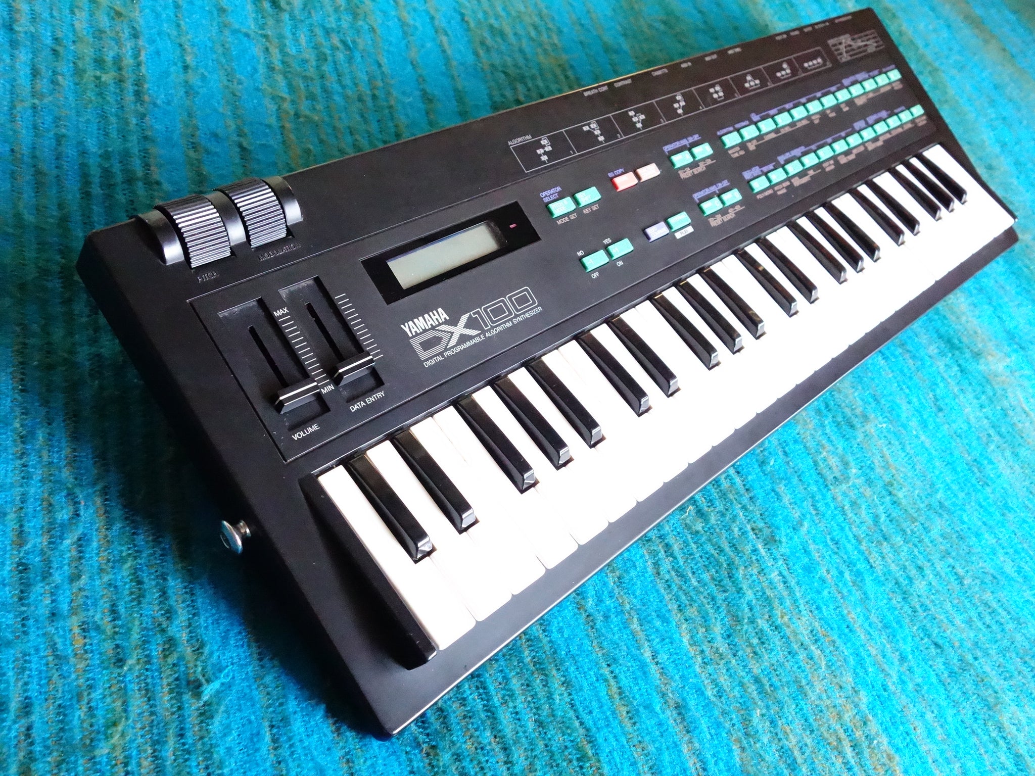 Yamaha DX100 Programmable Algorithm Synthesizer - 80's FM