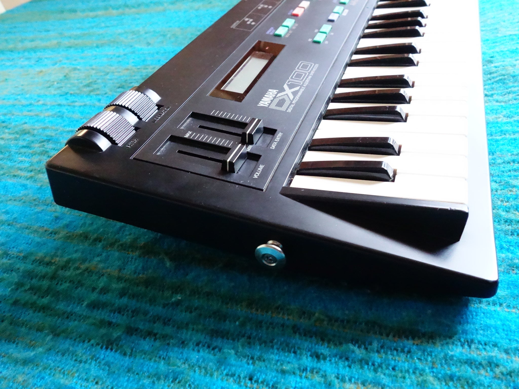 Yamaha DX100 Programmable Algorithm Synthesizer - 80's FM
