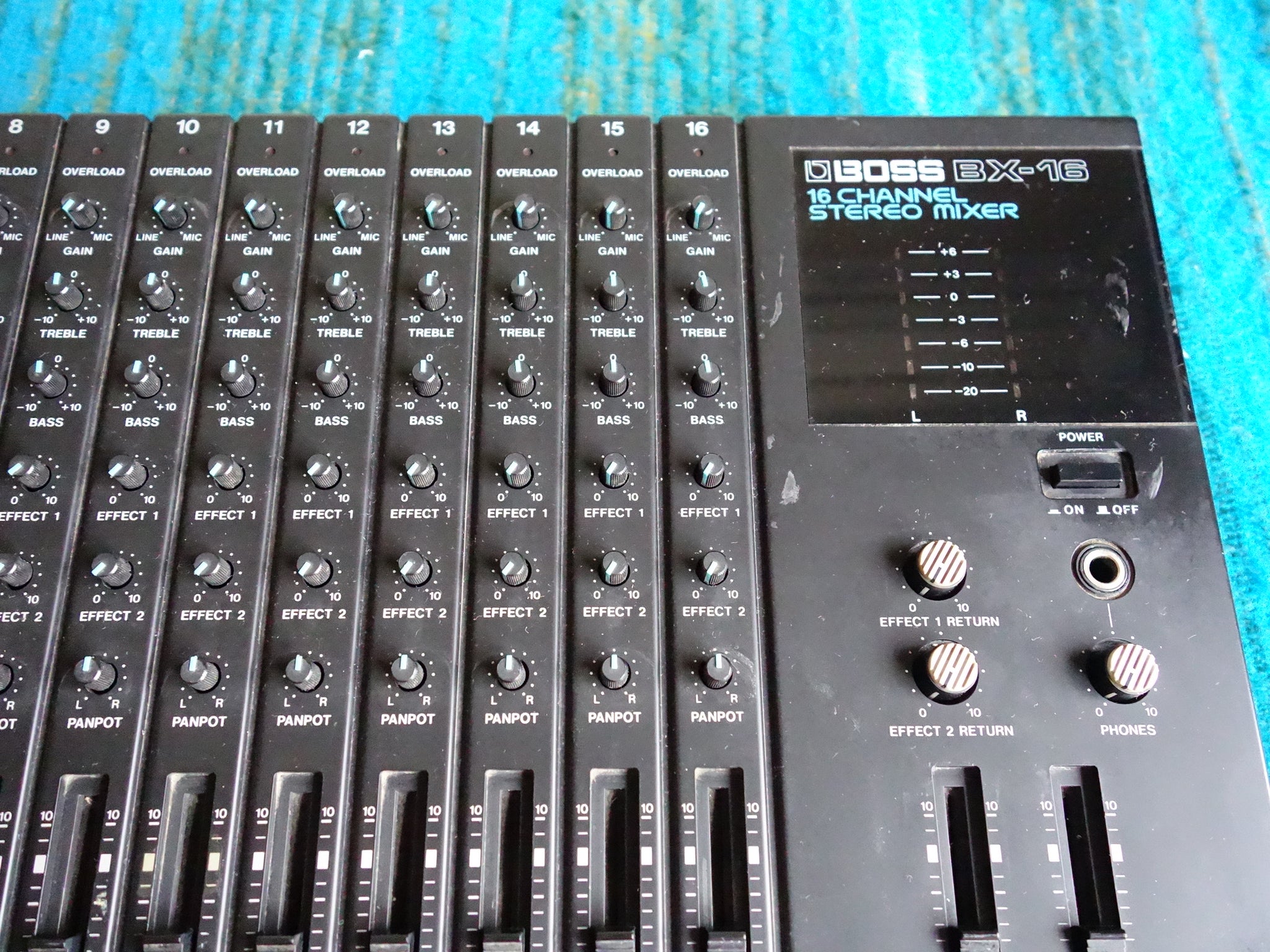 Boss BX-16 16 Channel Compact Stereo Mixer w/ AC Adapter