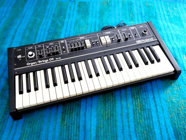 Roland RS-09 Organ / Strings Synthesizer - Serviced / Power Board Recapped - J005