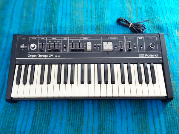 Roland RS-09 Organ / Strings Synthesizer - Serviced / Power Board Recapped - J005