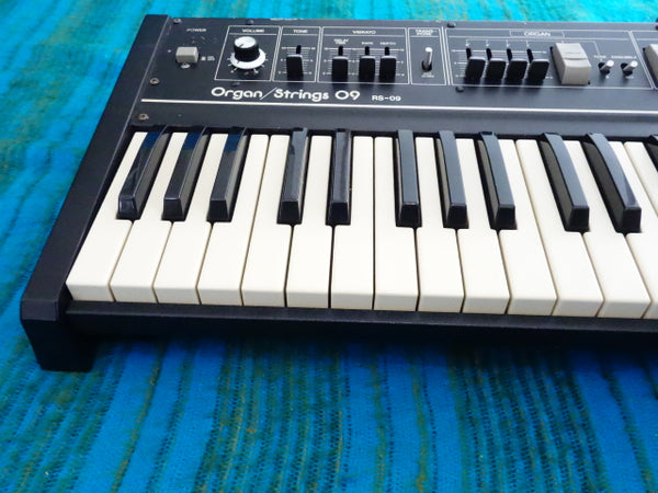 Roland RS-09 Organ / Strings Synthesizer - Serviced / Power Board Recapped - J005