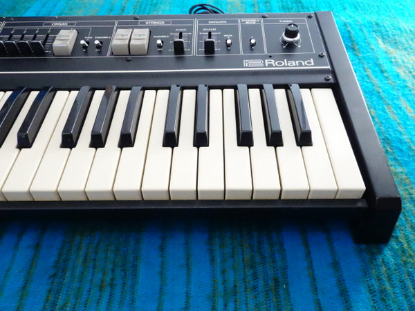 Roland RS-09 Organ / Strings Synthesizer - Serviced / Power Board Recapped - J005