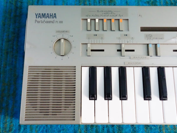 Yamaha PortaSound PC-100 Synthesizer - w/ Original Case, Adapter - J021