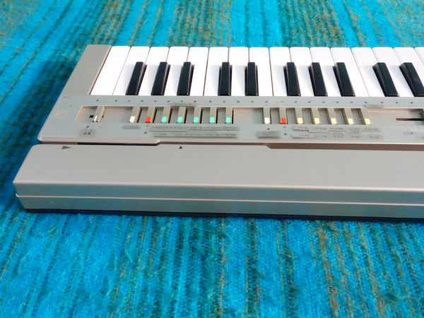 Yamaha PortaSound PC-100 Synthesizer - w/ Original Case, Adapter - J021