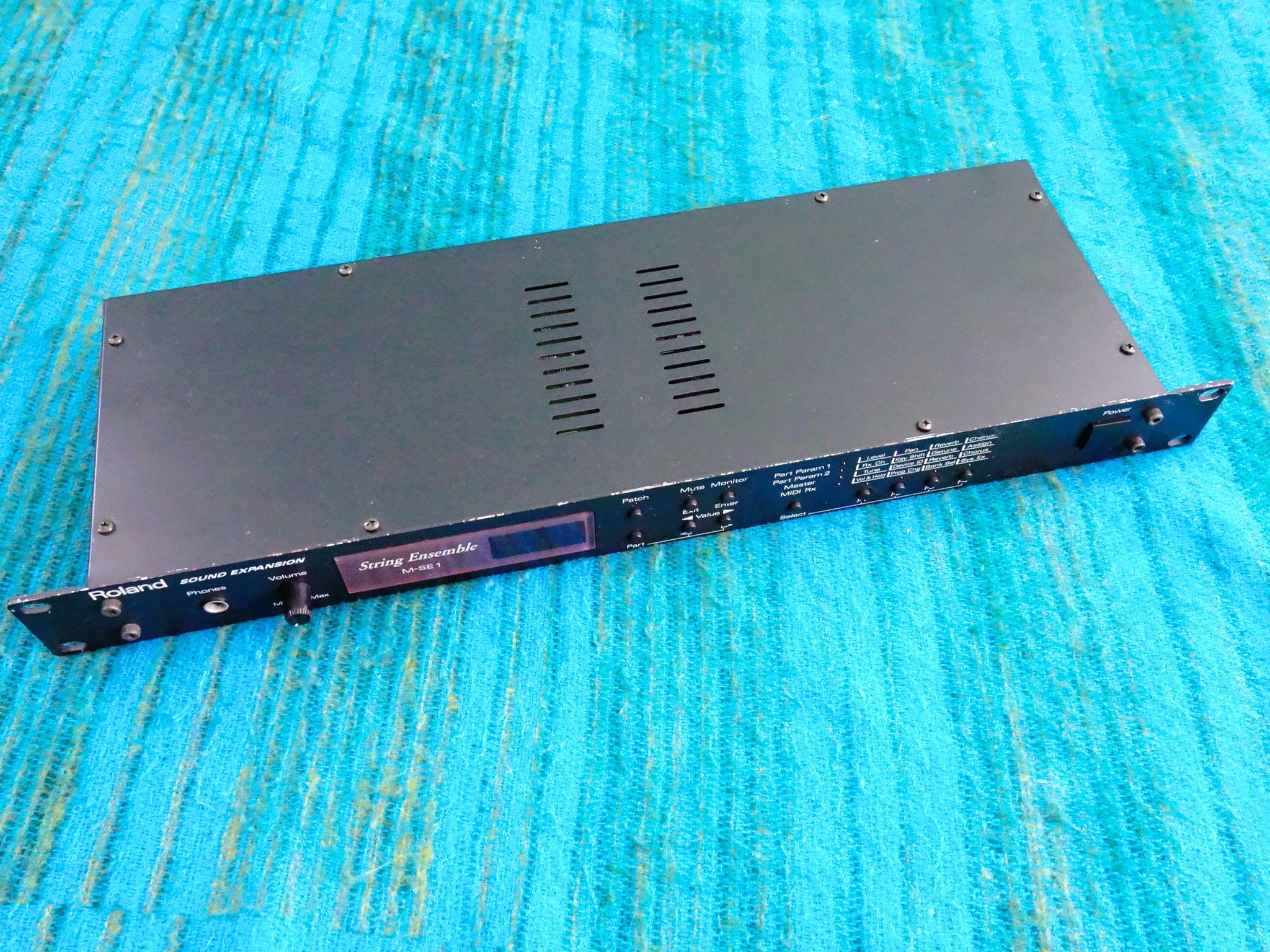 Roland String Ensemble M-SE1　新品同様 Roland M-SE1 String Ensamble Sound Expansion Synthesizer