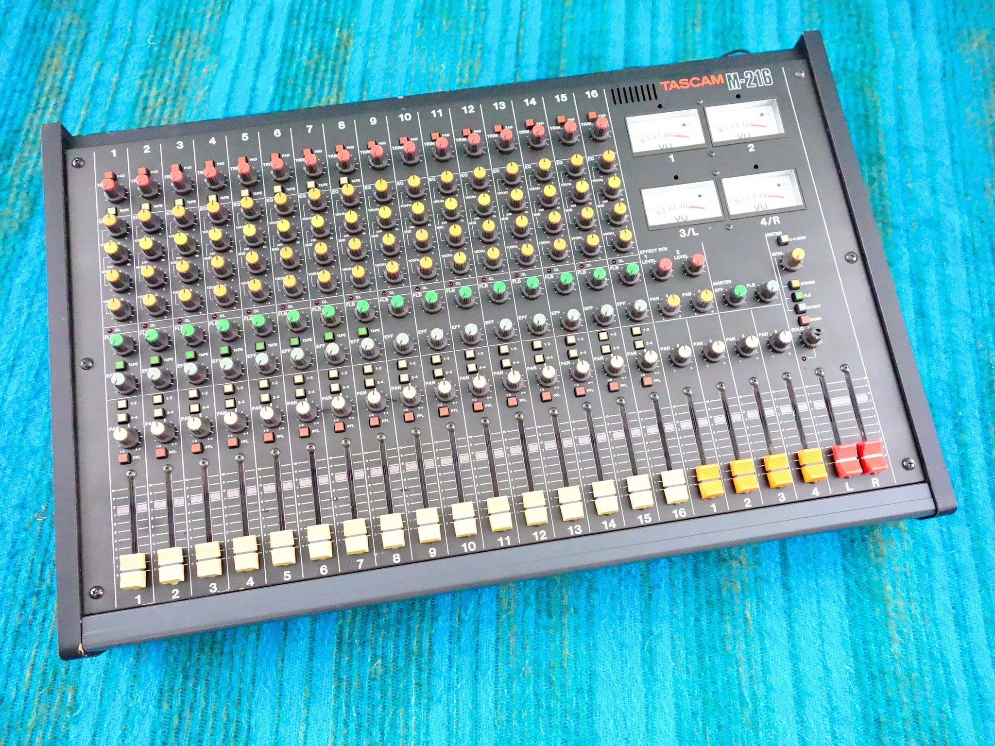 Tascam M-216 16 Channel Mixer - Serviced - 80's Analog - J073