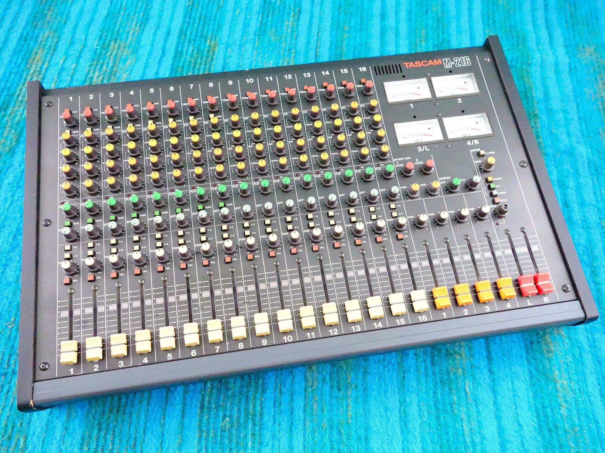 Tascam M-216 16 Channel Mixer - Serviced - 80's Analog - J073