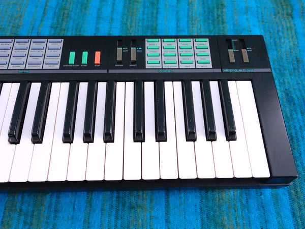 Yamaha PSR-12 Portatone FM Synthesizer - K026