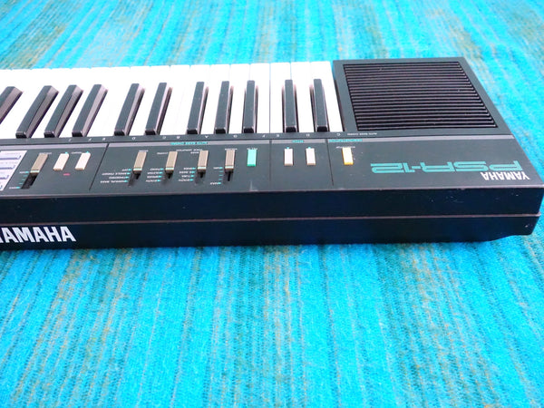 Yamaha PSR-12 Portatone FM Synthesizer - K026