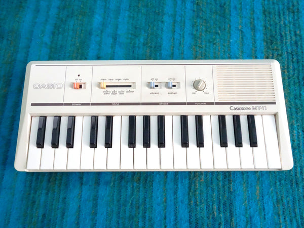 Casio Casiotone MT-11 Synthesizer - w/ Original Case, Adapter - K028