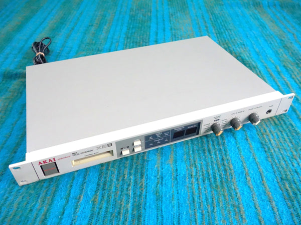 Akai professional XE8 MIDI Drum Expander Module - K030