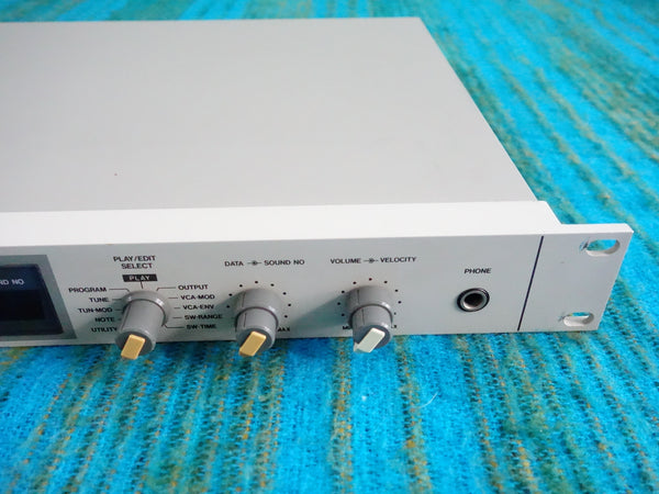 Akai professional XE8 MIDI Drum Expander Module - K030