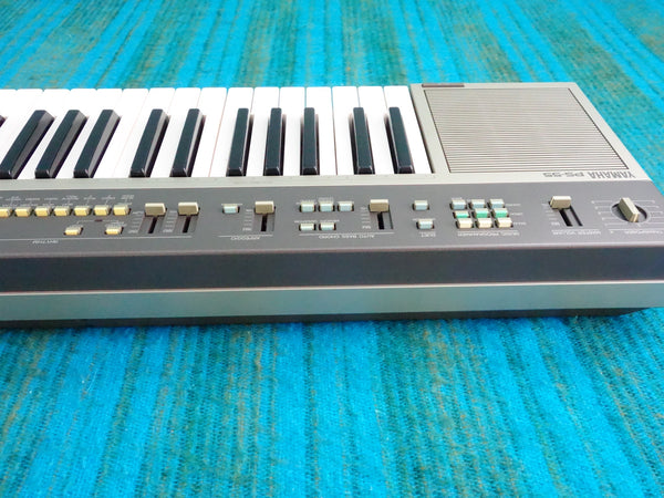 Yamaha PS-55 PortaSound Synthesizer - w/ Original Case, Adapter - K042