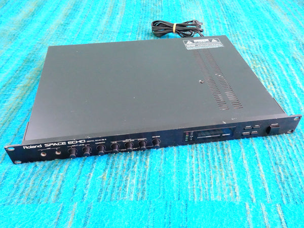 Roland RE-3 Digital Space Echo - Serviced - K053