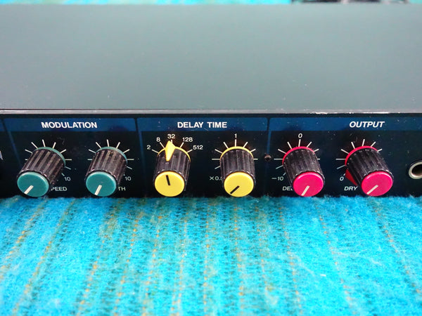 Vesta Kozo DIG-411 Digital Delay - 80's Serviced - K066