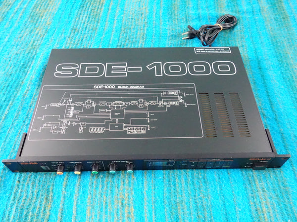 Roland SDE-1000 Digital Delay - 80's Rack Delay - K070