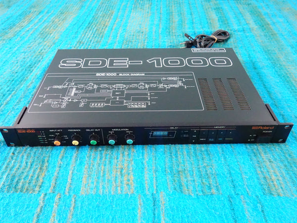 Roland SDE-1000 Digital Delay - 80's Rack Delay - K070
