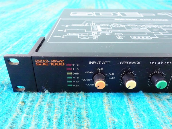Roland SDE-1000 Digital Delay - 80's Rack Delay - K070