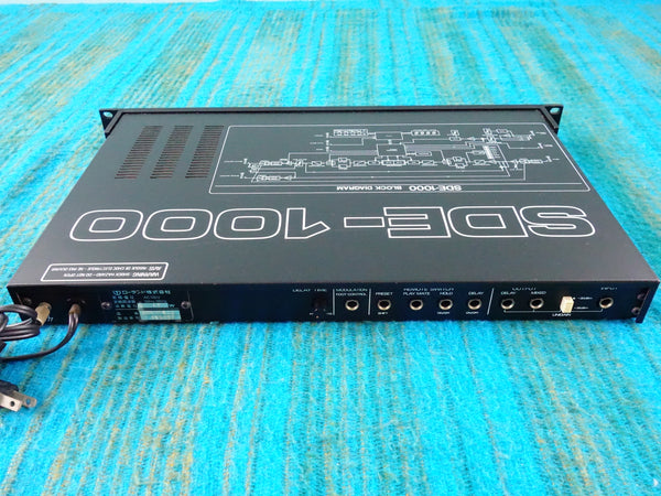 Roland SDE-1000 Digital Delay - 80's Rack Delay - K070