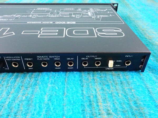 Roland SDE-1000 Digital Delay - 80's Rack Delay - K070
