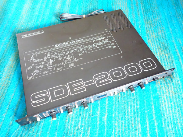 Roland SDE-2000 Rack Mountable Digital Delay - 80's Vintage 12bit Effects - D473