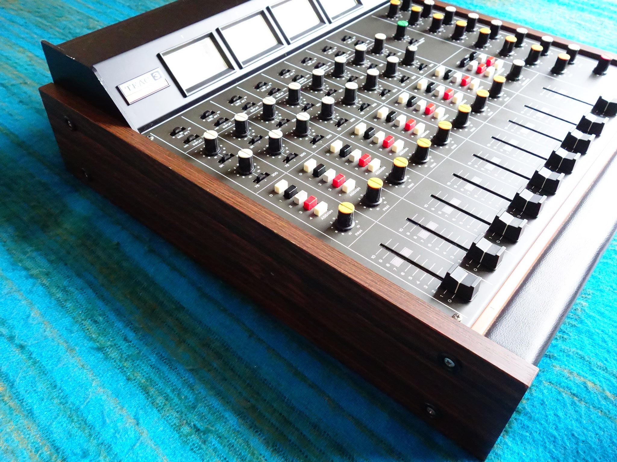 レア TEAC MODEL3アナログミキサー /TASCAM 388プリアンプ レア TEAC MODEL3アナログミキサー /TASCAM 388プリアンプ