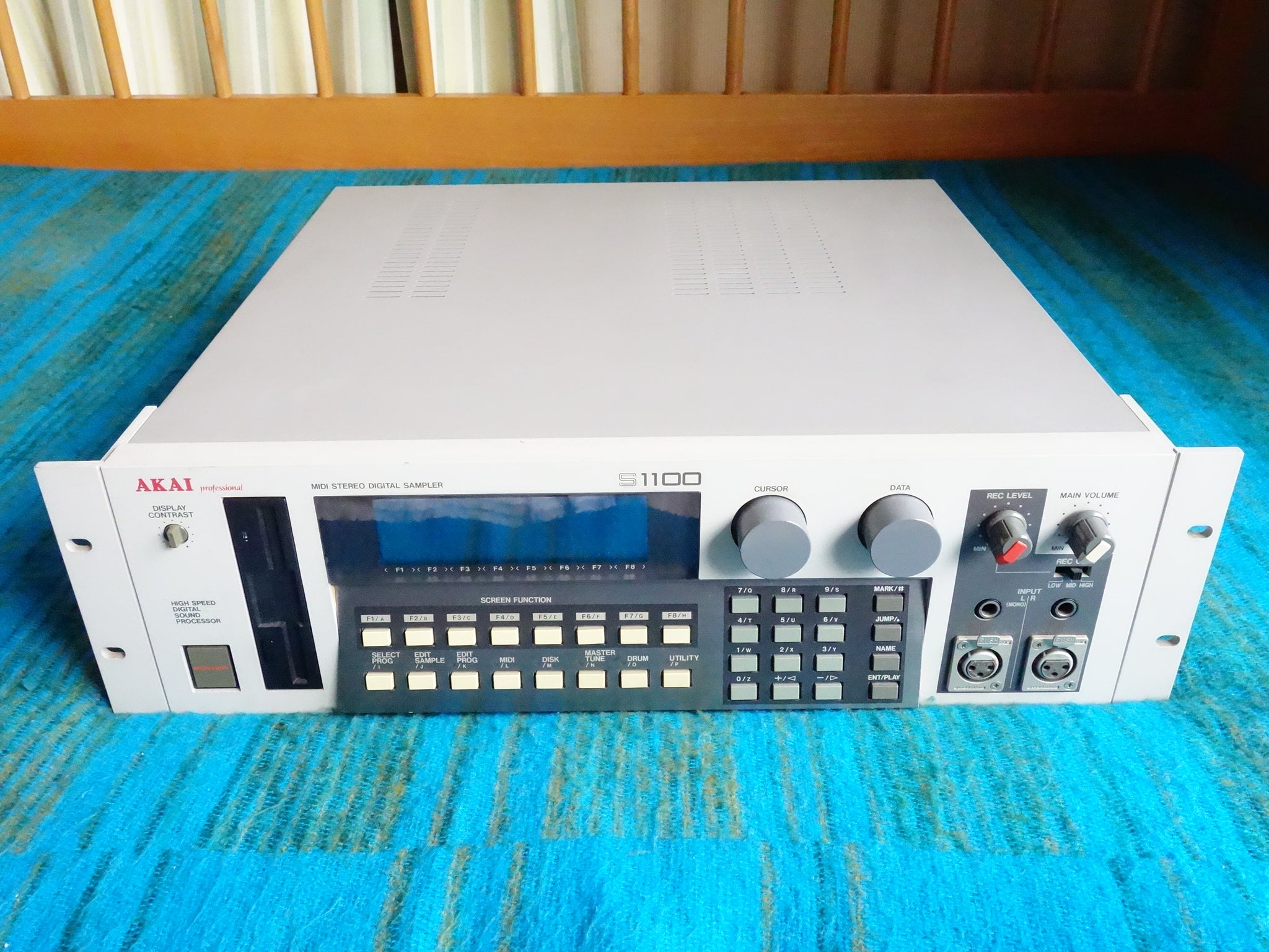 【中古】 Melodiya Sampler Melodiya Sampler Akai S-Series Samplers | Facebook