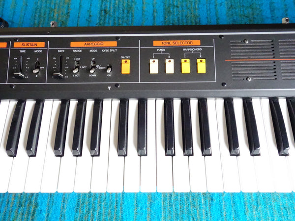 Roland EP-09 Electronic Piano - Early 80's Vintage Analog Synthesizer - G67