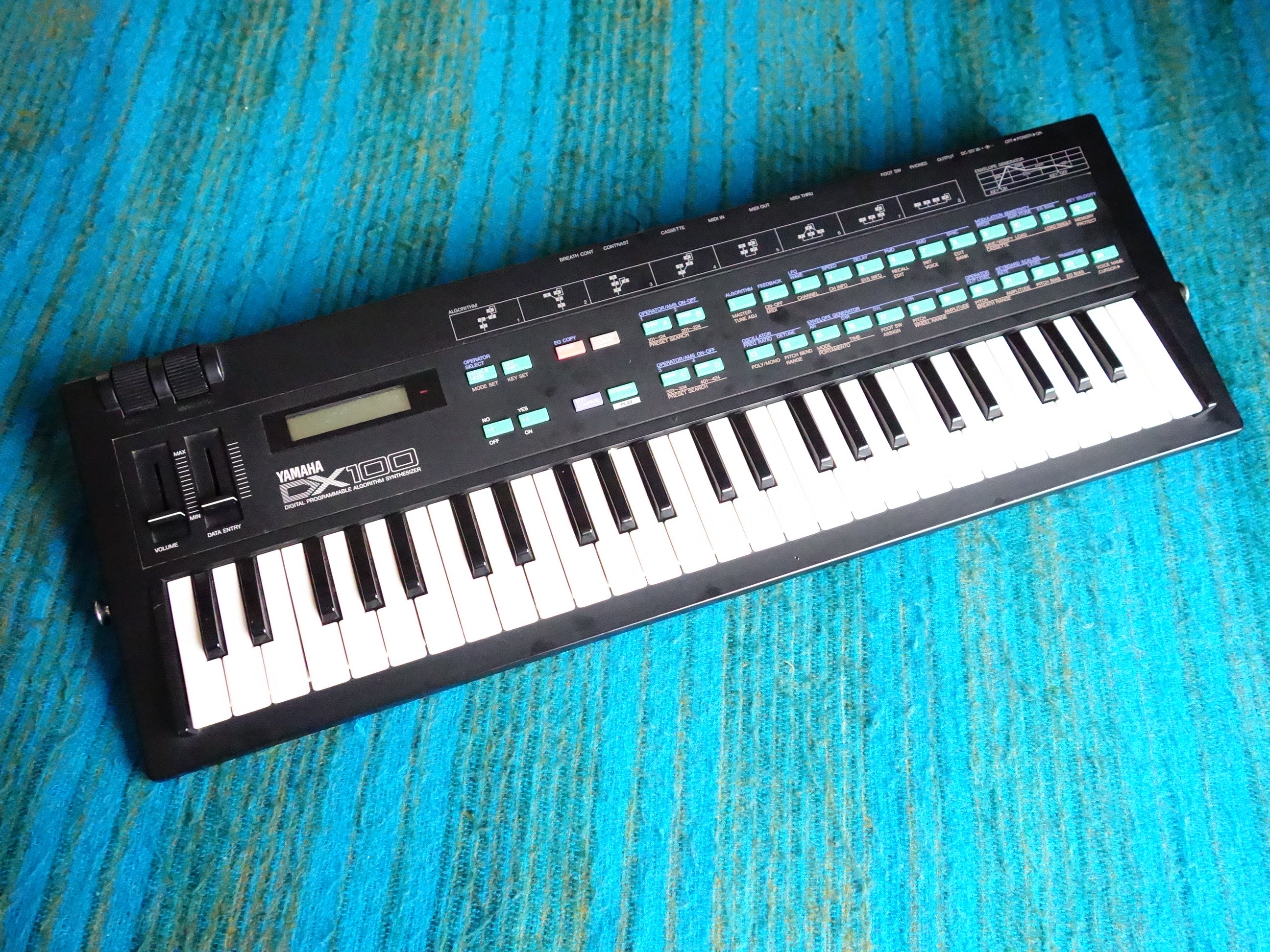 Yamaha DX100 Programmable Algorithm Synthesizer - 80's FM