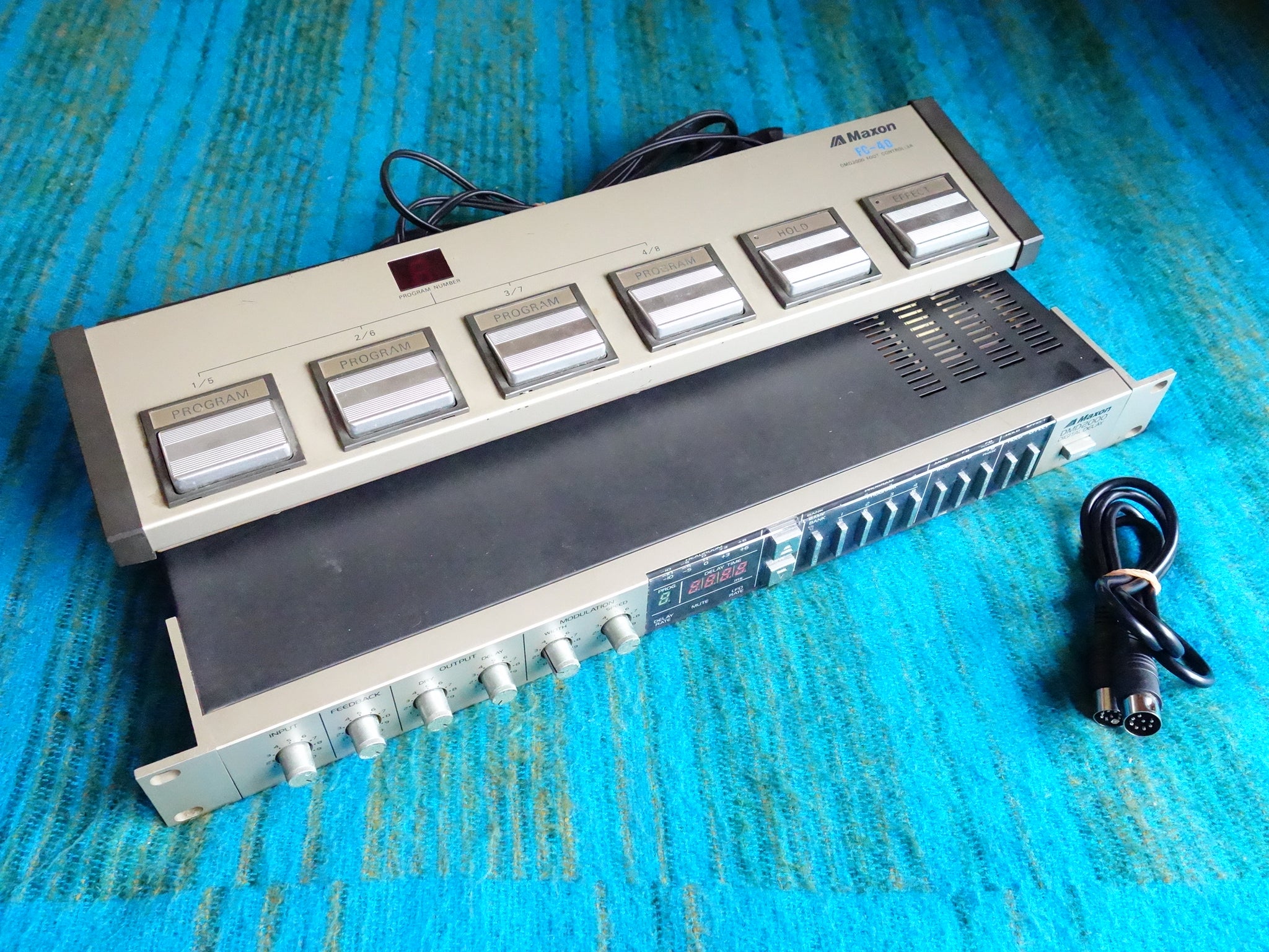 Maxon (Ibanez) DMD2000 Digital Delay w/ FC-40 Foot