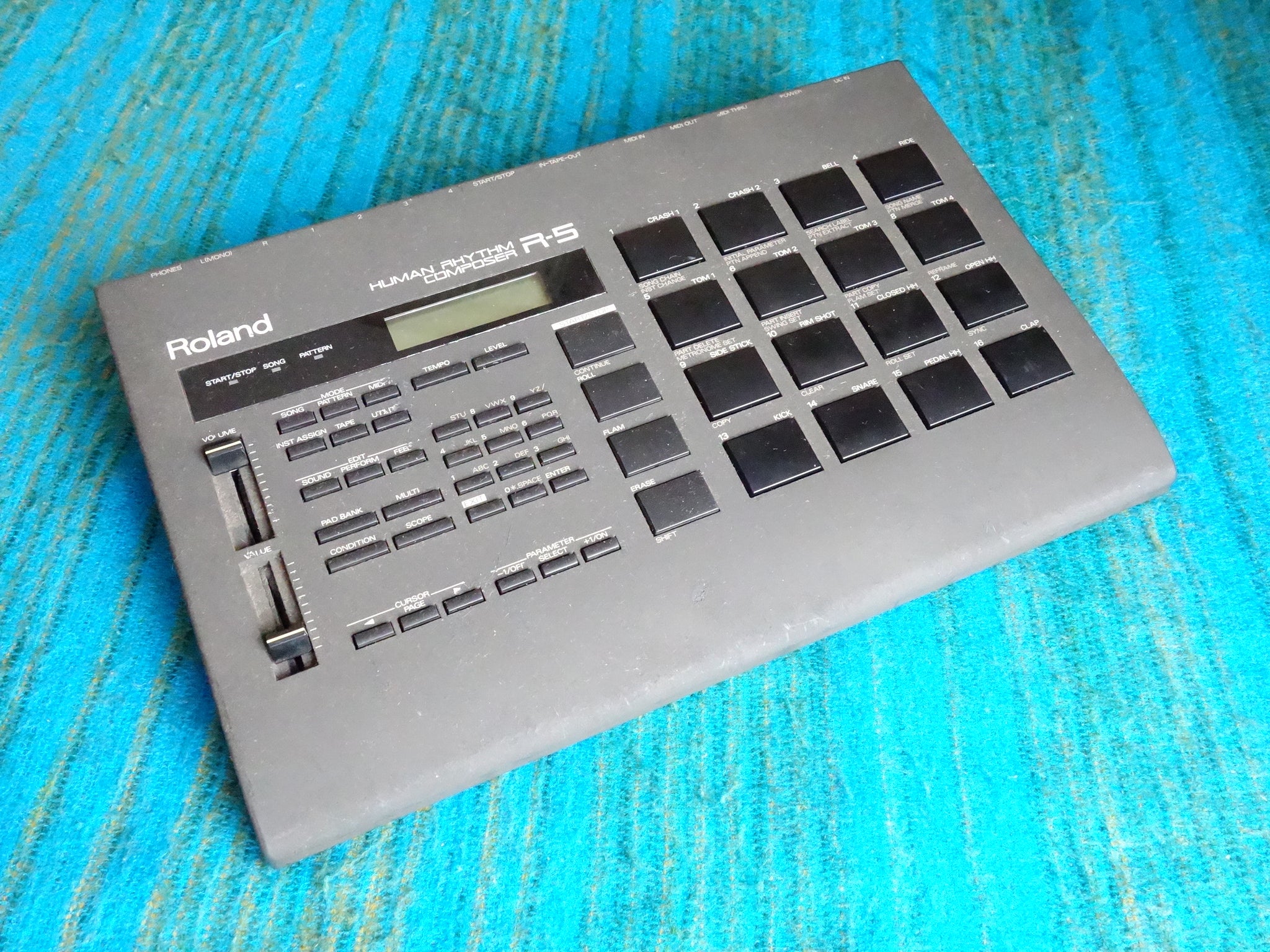 Roland R-5 Human Rhythm Composer / 90's Drum Machine w/ AC Adapter