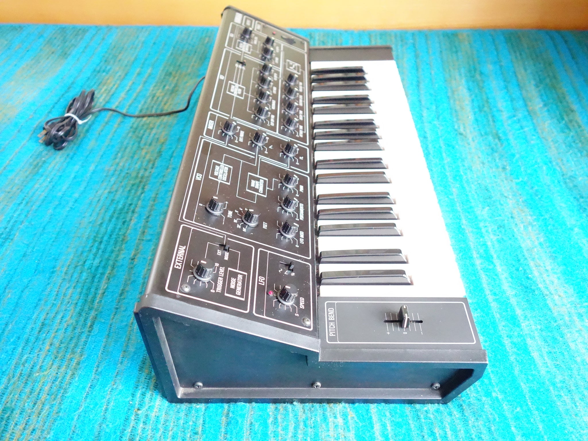 Yamaha CS-5 CS5 Analog Monophonic Synthesizer - 80's Vintage