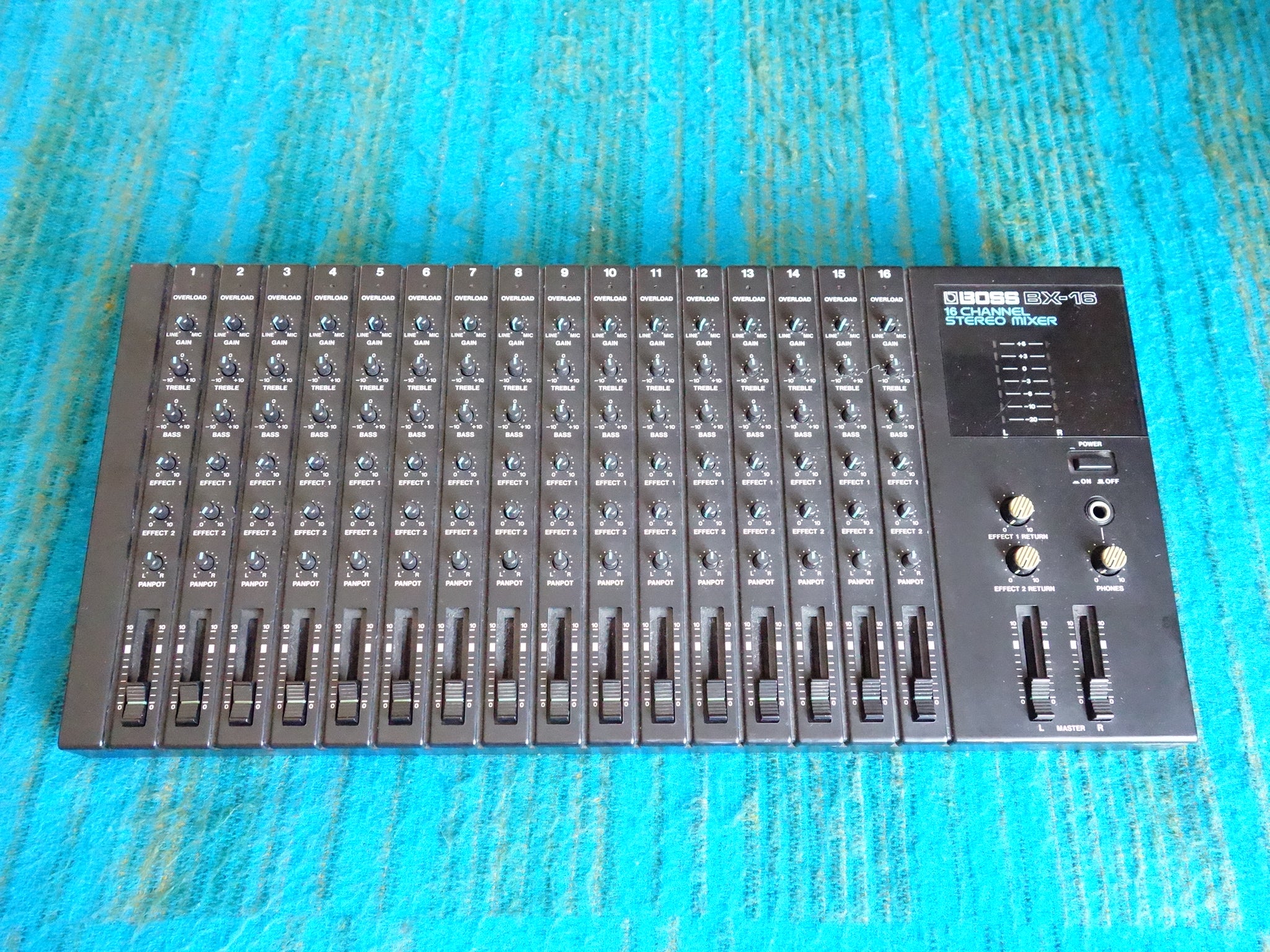 Boss BX-16 16 Channel Compact Stereo Mixer w/ AC Adapter