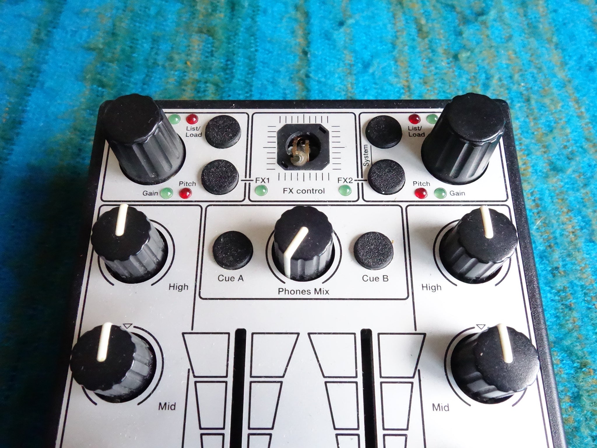 DJ機材 Faderfox DJ2 & DX2 / Case & USB MIDI a n a l o g u e h a v e n