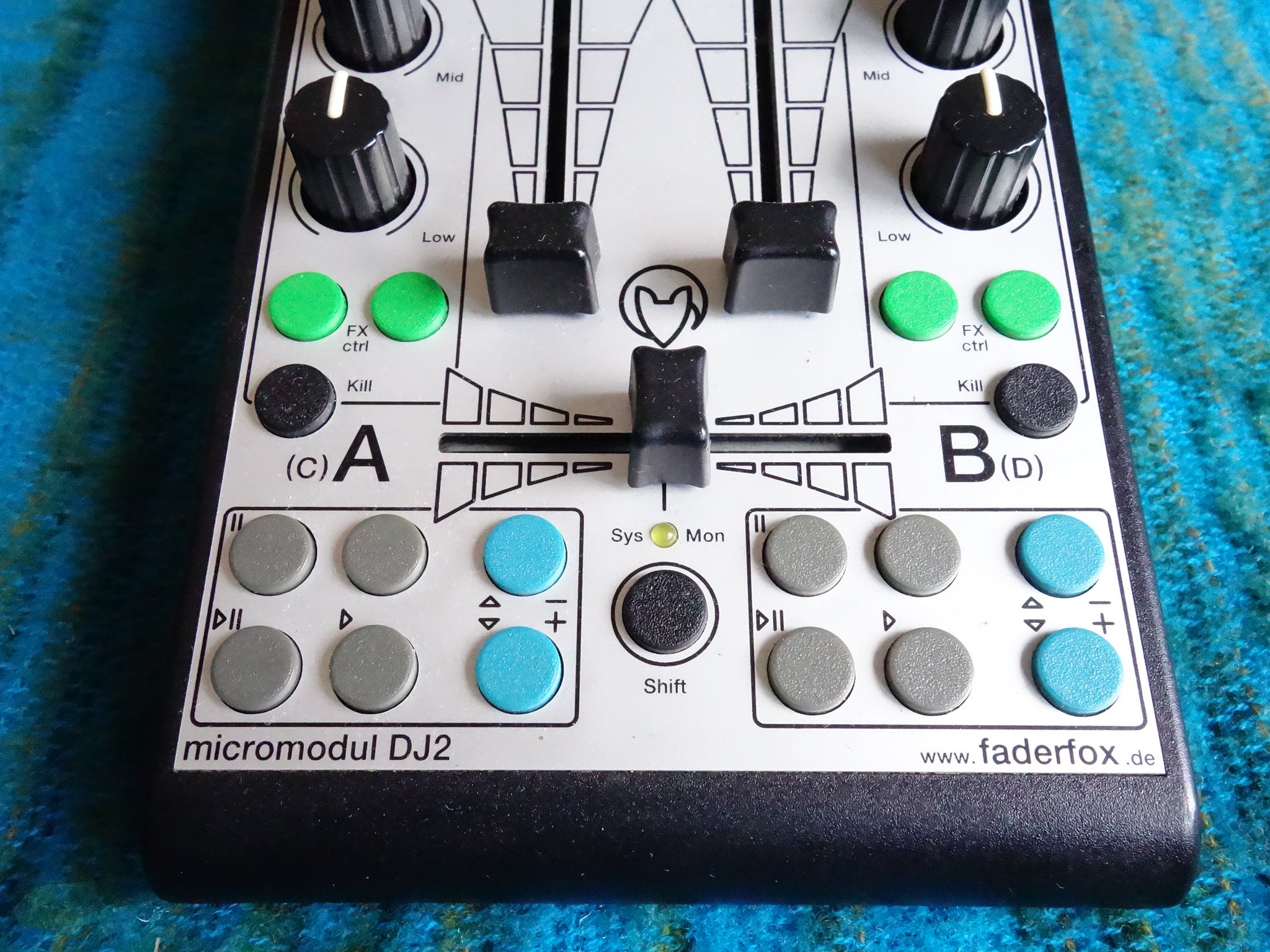Faderfox Micromodul DJ2 Midi Controller w/ Original CD