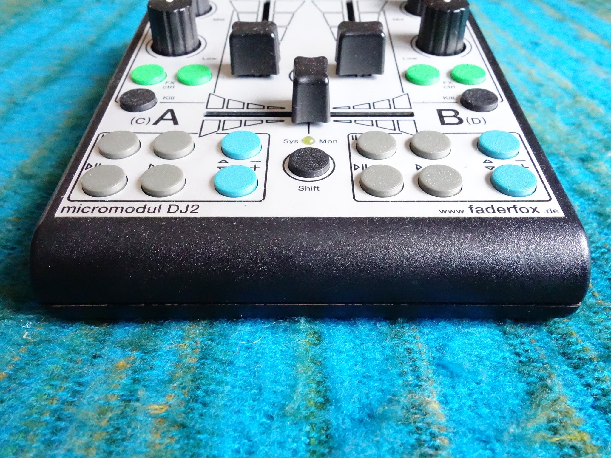 DJ機材 Faderfox DJ2 & DX2 / Case & USB MIDI a n a l o g u e h a v e n
