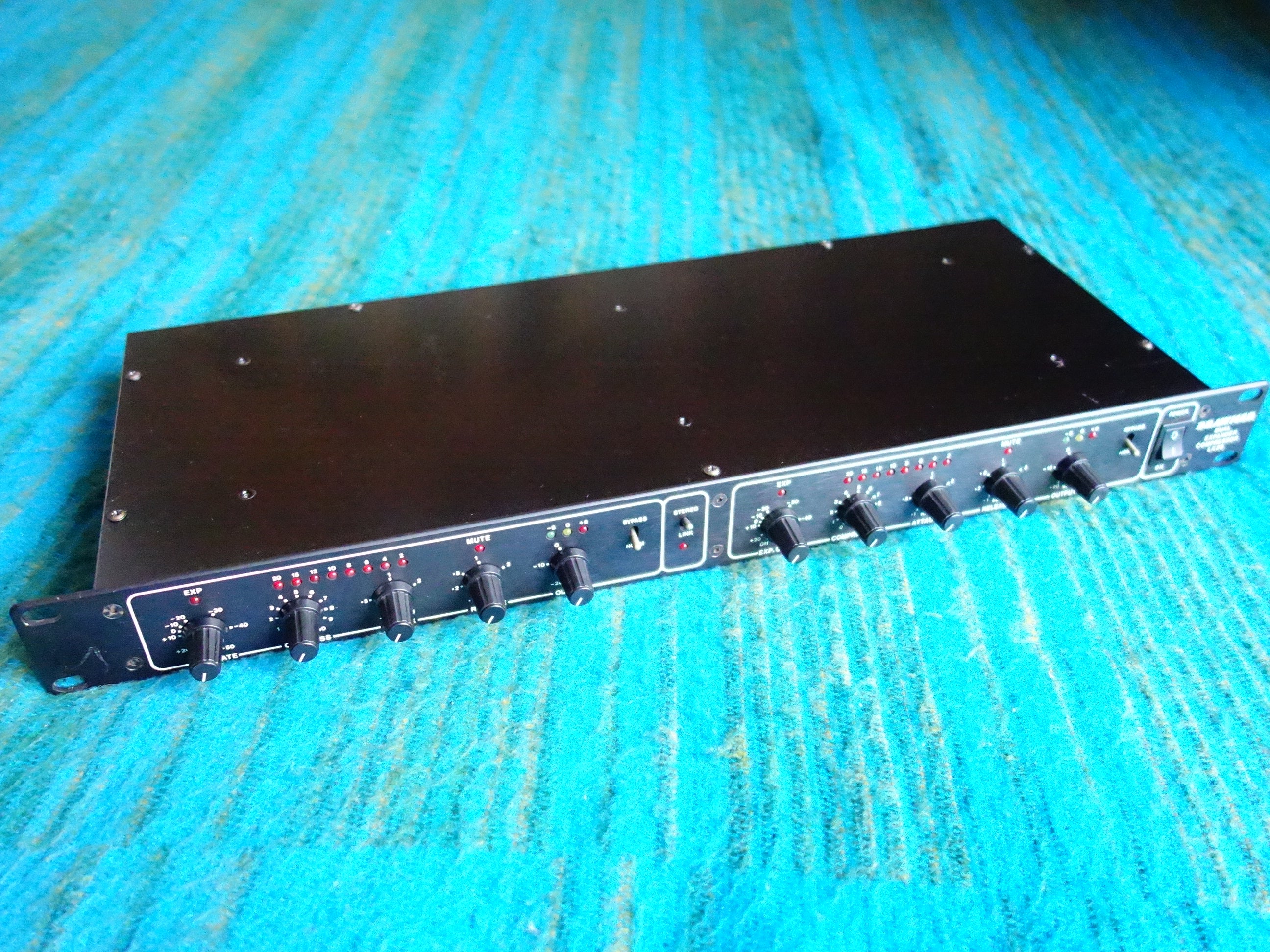 DRAWMER LX20 コンプレッサー Drawmer LX20 Dual Channel Expander Compressor - 90's Vintage