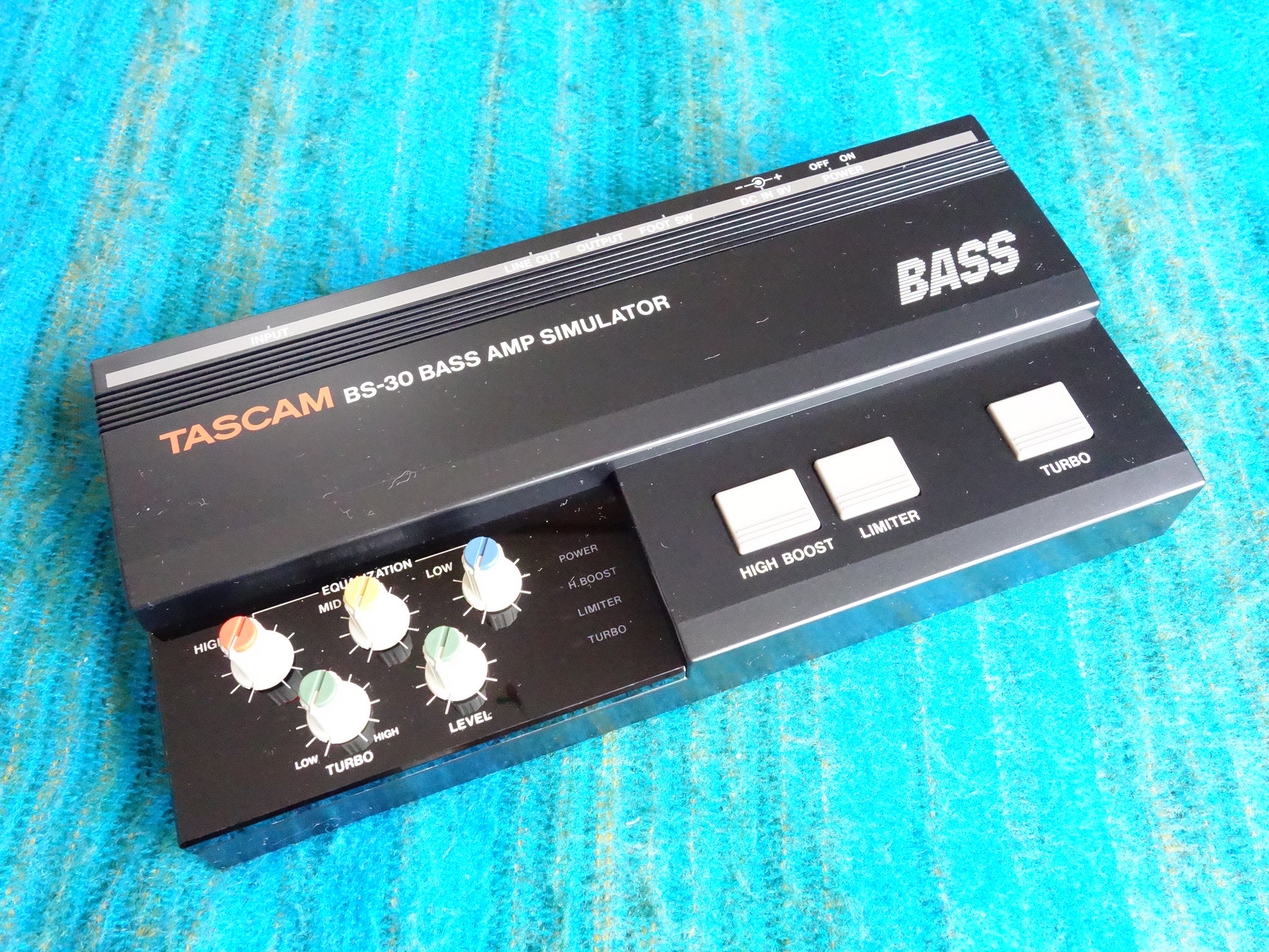 ベース TASCAM BS-30 BASS AMP SIMULATOR TASCAM BS-30 Analog Bass Amp Simulator | Reverb
