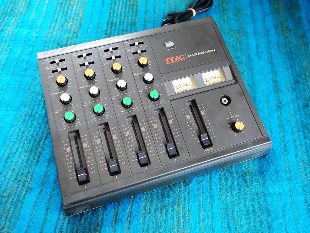 Teac Tascam Series M-09 Audio Mixer - 4 Stereo 80's Analog Mixer - H024