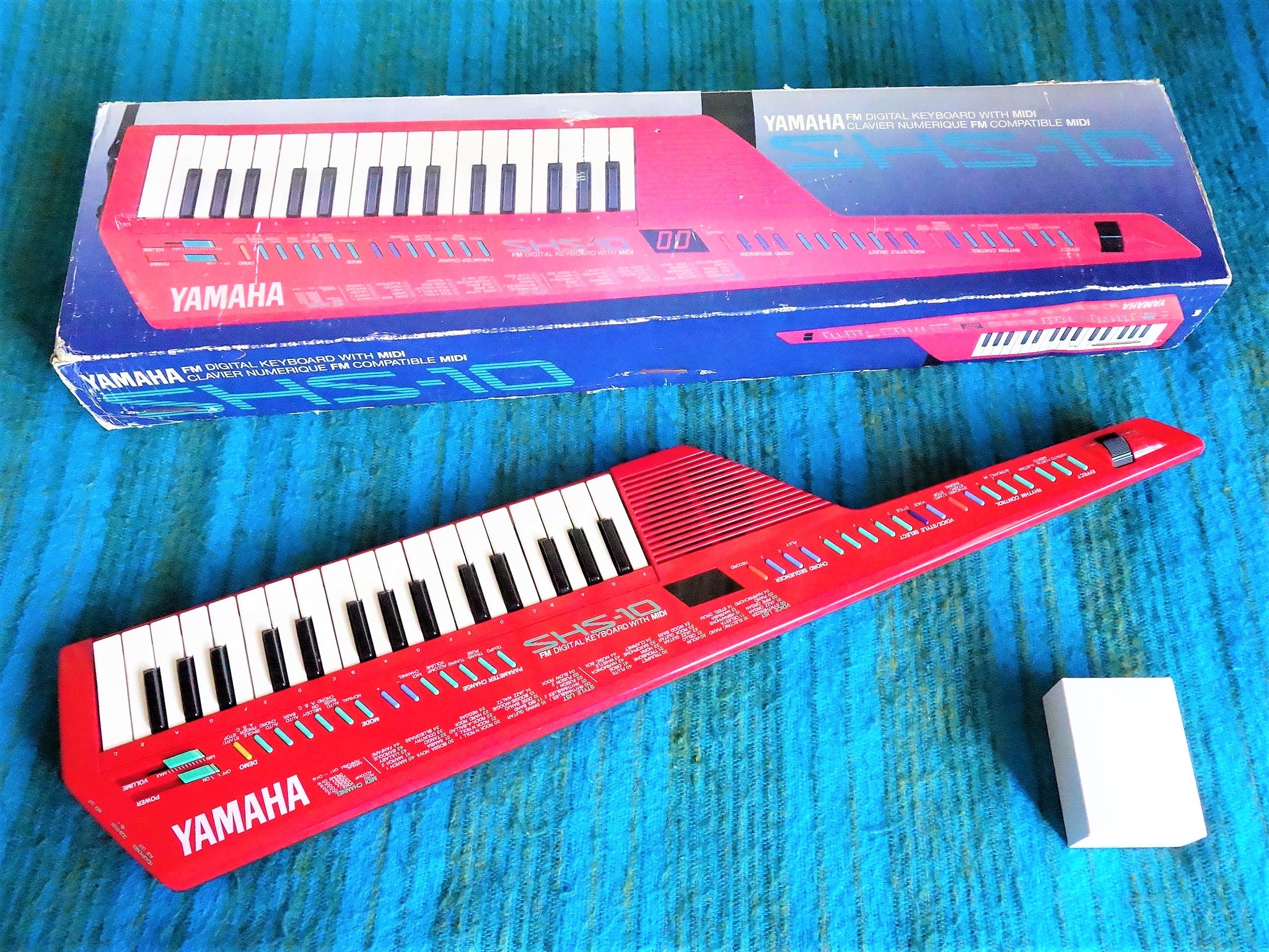 Yamaha SHS-10 FM Digital Synthesizer / Keytar SHS-10R w/ Box, AC Adapter - H034